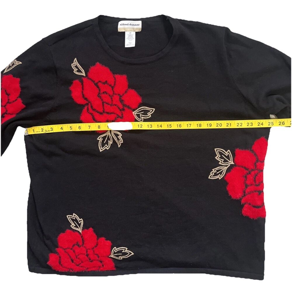 Alfred Dunner Romantic Fuzzy Red Rose Black Sweater Cozy Cottage Flower Size 2X - Picture 2 of 9